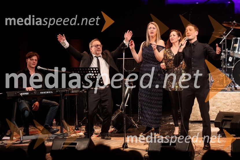  ... ;  Bojan Emeršič, igralec;  Nina Valič, igralka;  Sabina  Kogovšek, igralka;  Klemen Slakonja, igralec, komik in TV voditeljMojih 5 minut je danes, dobrodelni koncert za Sklad Jerneja Šugmana