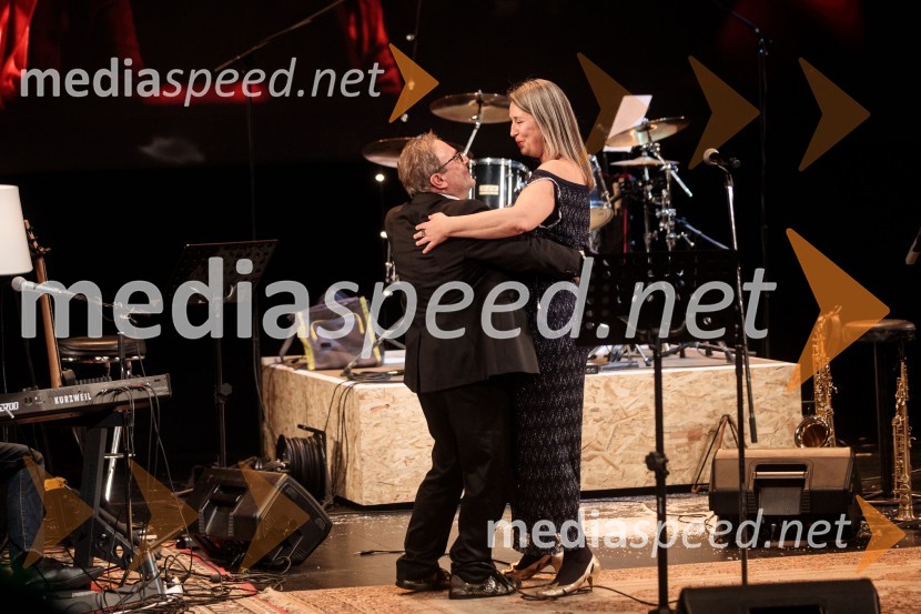  Bojan Emeršič, igralec;  Nina Valič, igralkaMojih 5 minut je danes, dobrodelni koncert za Sklad Jerneja Šugmana