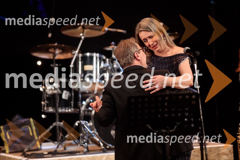  Bojan Emeršič, igralec;  Nina Valič, igralkaMojih 5 minut je danes, dobrodelni koncert za Sklad Jerneja Šugmana