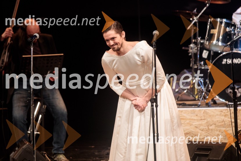  Klemen Janežič, igralec Mojih 5 minut je danes, dobrodelni koncert za Sklad Jerneja Šugmana