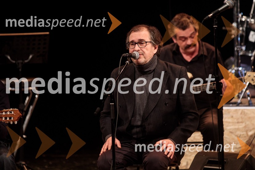  Primož Vitez, glasbenik, dramaturg, prevajalecMojih 5 minut je danes, dobrodelni koncert za Sklad Jerneja Šugmana