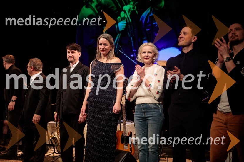  Bojan Emeršič, igralec;  Saša Tabaković, igralec, nekdanji poslanec SMC;  Nina Valič, igralka;  Polona  Juh, igralka;  Klemen Slakonja, igralec, komik in TV voditelj;  Klemen Janežič, igralec Mojih 5 minut je danes, dobrodelni koncert za Sklad Jerneja Šugmana