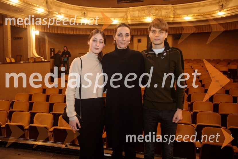  Sofija Šugman;  Andreja Šugman, SiTi Teater;  Jaša ŠugmanMojih 5 minut je danes, dobrodelni koncert za Sklad Jerneja Šugmana