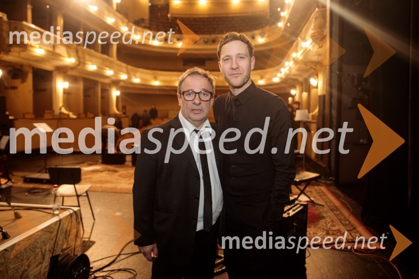  Bojan Emeršič, igralec;  Klemen Slakonja, igralec, komik in TV voditeljMojih 5 minut je danes, dobrodelni koncert za Sklad Jerneja Šugmana