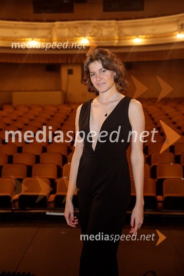  Urša Kavčič, igralkaMojih 5 minut je danes, dobrodelni koncert za Sklad Jerneja Šugmana