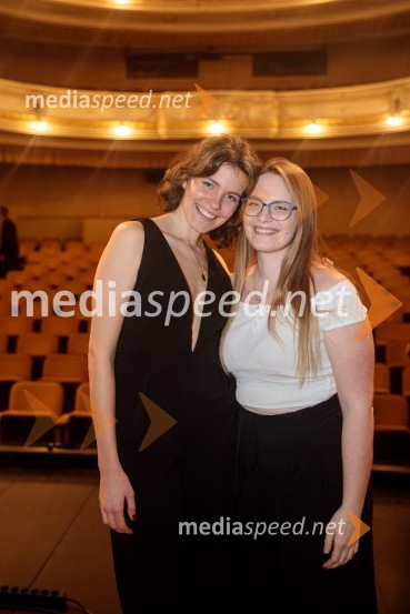  Urša Kavčič, igralka;  ... Mojih 5 minut je danes, dobrodelni koncert za Sklad Jerneja Šugmana