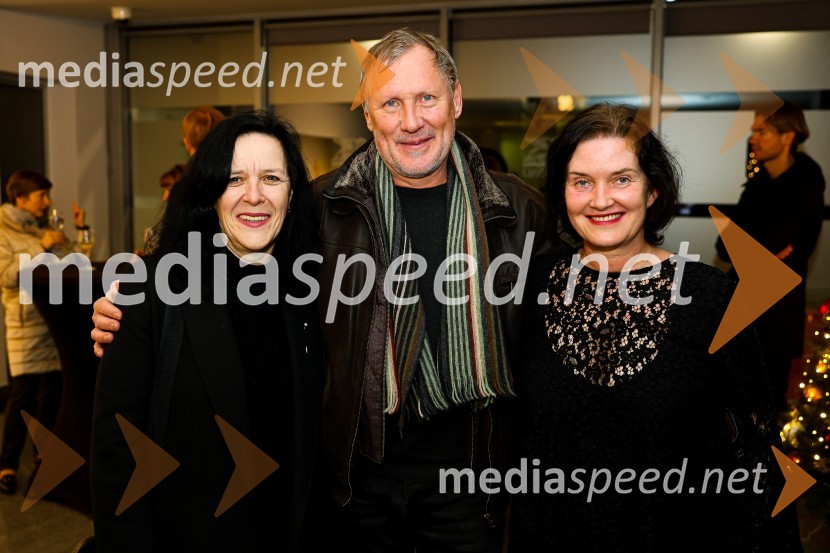  Bojana Žohar;  Aleksij Kobal, slikar in glasbenik;  Petra  Bizilj Silva, kustosinja Generali galerijeOdprtje razstave Roberta Lozarja v Generali galeriji