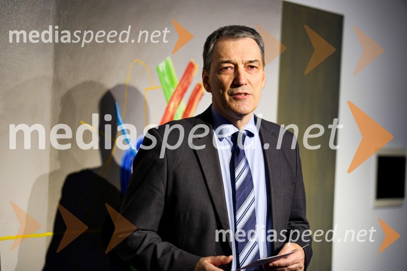  Matija Šenk, član uprave, GeneraliOdprtje razstave Roberta Lozarja v Generali galeriji