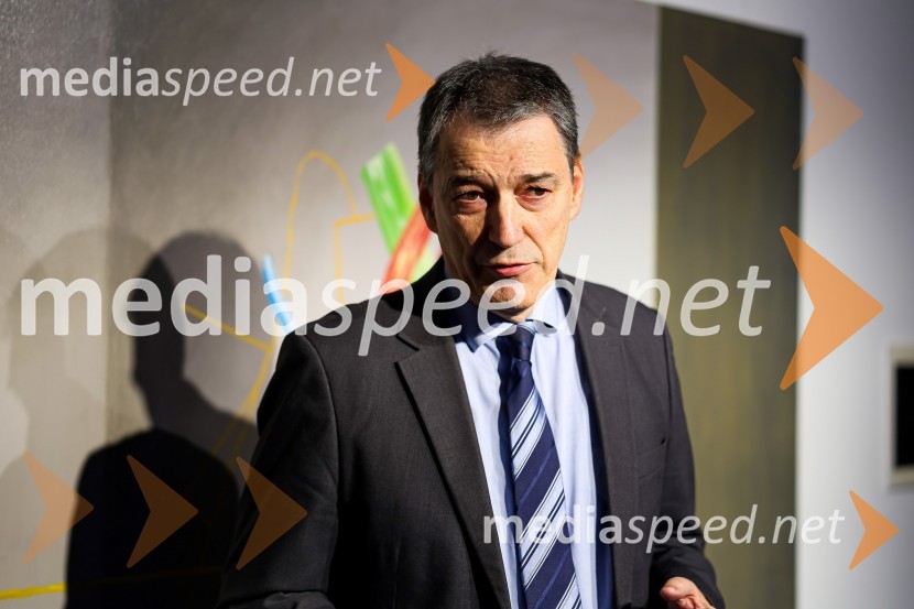  Matija Šenk, član uprave, GeneraliOdprtje razstave Roberta Lozarja v Generali galeriji