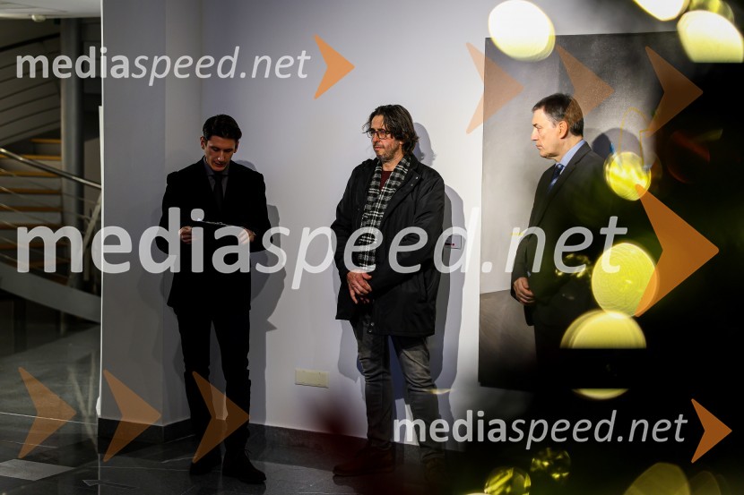 dr. Jure Vuga, umetnostni zgodovinar;  Robert Lozar, slikar;  Matija Šenk, član uprave, GeneraliOdprtje razstave Roberta Lozarja v Generali galeriji