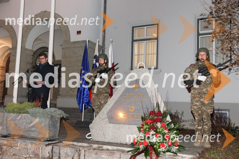  Matjaž Rakovec, župan Mestne občine Kranj;  ... ;  ... Spominska slovesnost ob dnevu samostojnosti in enotnosti, Mestna občina Kranj