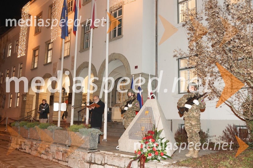   Vitomir Gros, nekdanji župan Kranja;  ... ;  ... Spominska slovesnost ob dnevu samostojnosti in enotnosti, Mestna občina Kranj