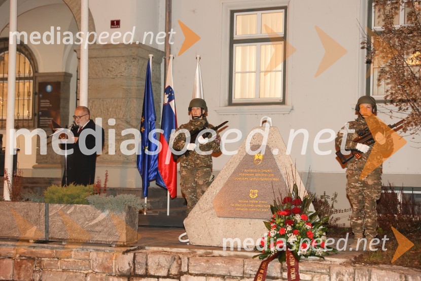   Vitomir Gros, nekdanji župan Kranja;  ... ;  ... Spominska slovesnost ob dnevu samostojnosti in enotnosti, Mestna občina Kranj