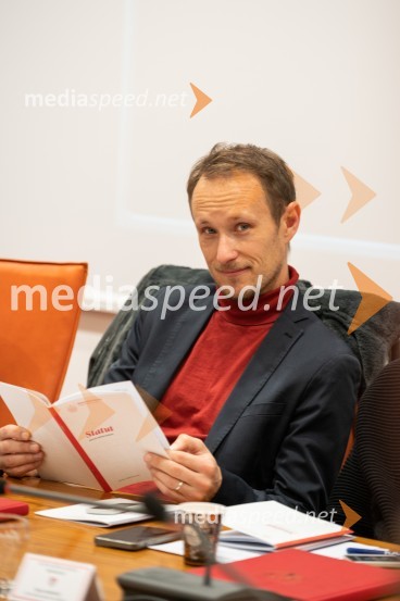  Josip Rotar, mestni svetnik MOM, predsednik Liste kolesarjev in pešcevPrva konstitutivna in izredna seja Mestnega sveta Mestne občine Maribor