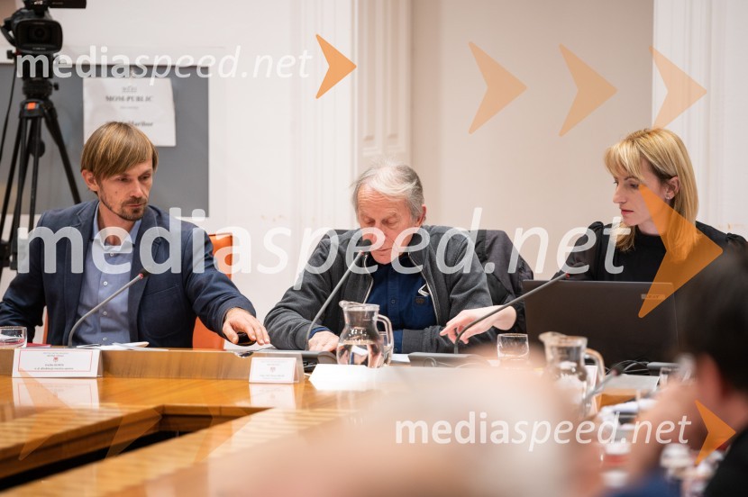  Srečko Đurov, mestni manager v kabinetu župana MOM;  ... ;  ... Prva konstitutivna in izredna seja Mestnega sveta Mestne občine Maribor