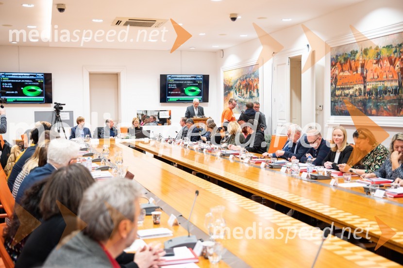 Prva konstitutivna in izredna seja Mestnega sveta Mestne občine Maribor