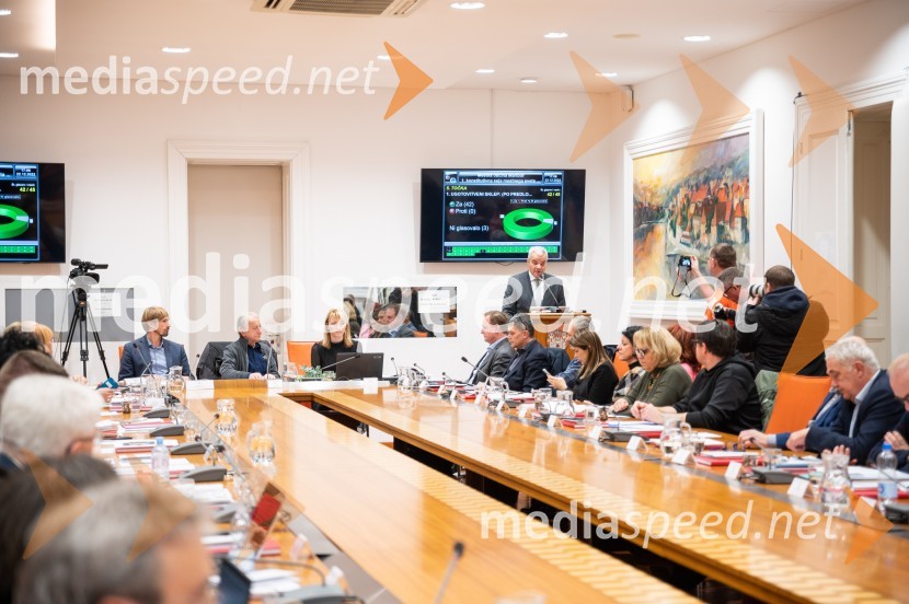 Prva konstitutivna in izredna seja Mestnega sveta Mestne občine Maribor