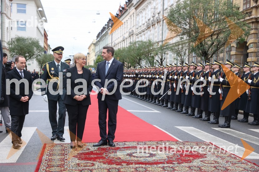 dr. Nataša Pirc Musar, predsednica Republike Slovenije;  Borut Pahor, nekdanji predsednik Republike SlovenijePrimopredaja poslov med Borutom Pahorjem in novo predsednico Natašo Pirc Musar