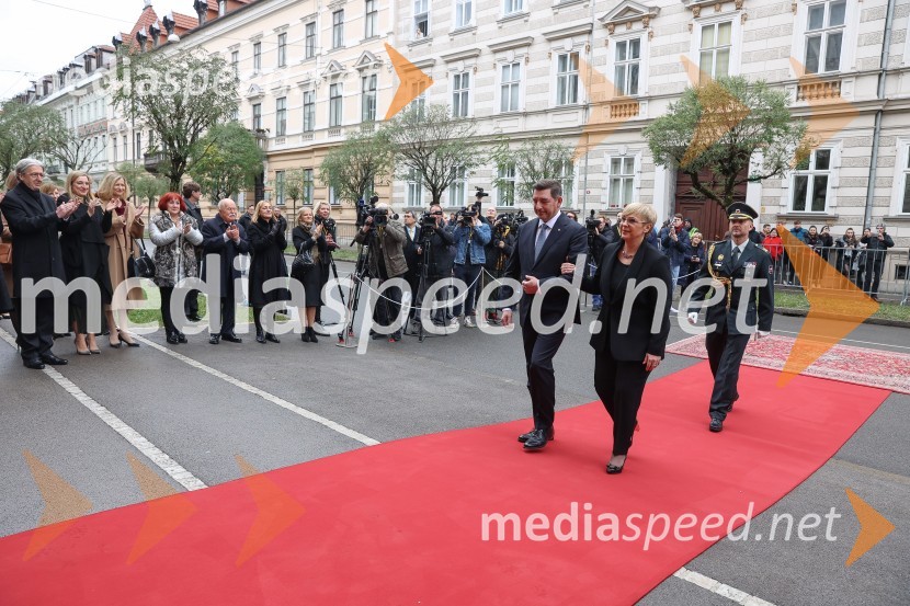 dr. Aleš Musar, lastnik Ruske dače; dr. Nataša Pirc Musar, predsednica Republike SlovenijePrimopredaja poslov med Borutom Pahorjem in novo predsednico Natašo Pirc Musar