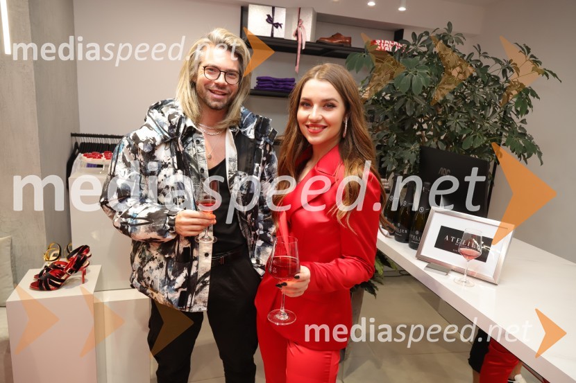  Tibor Golob, fotograf;  Maja Keuc, pevka, AmayaAmaya in DH fashion s predstavitvijo nove kolekcije Rdeče