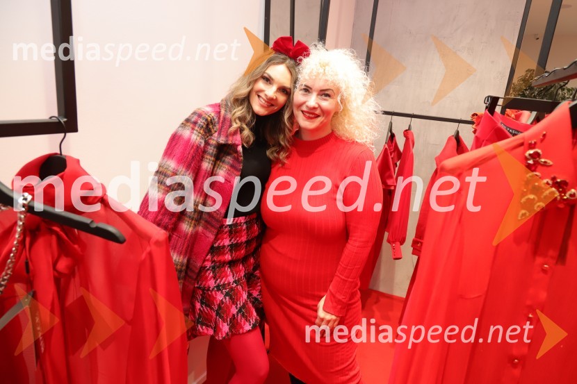  Marisa Višnić Maver, tv voditeljica, manekenka;  Martina HrenkoAmaya in DH fashion s predstavitvijo nove kolekcije Rdeče