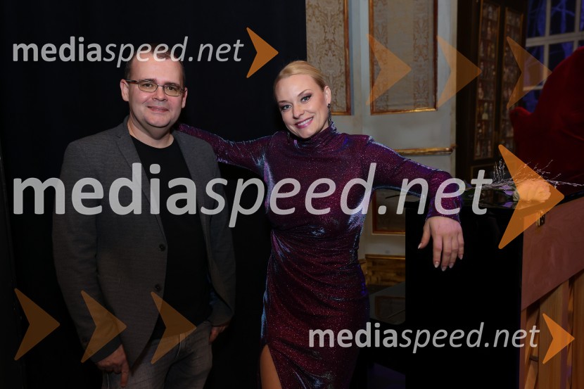  Alan Kavčič, predstavnik za odnose z javnostmi SNG Maribor;  Sabina  Cvilak, operna pevkaBožično-novoletni koncert Opere SNG Maribor