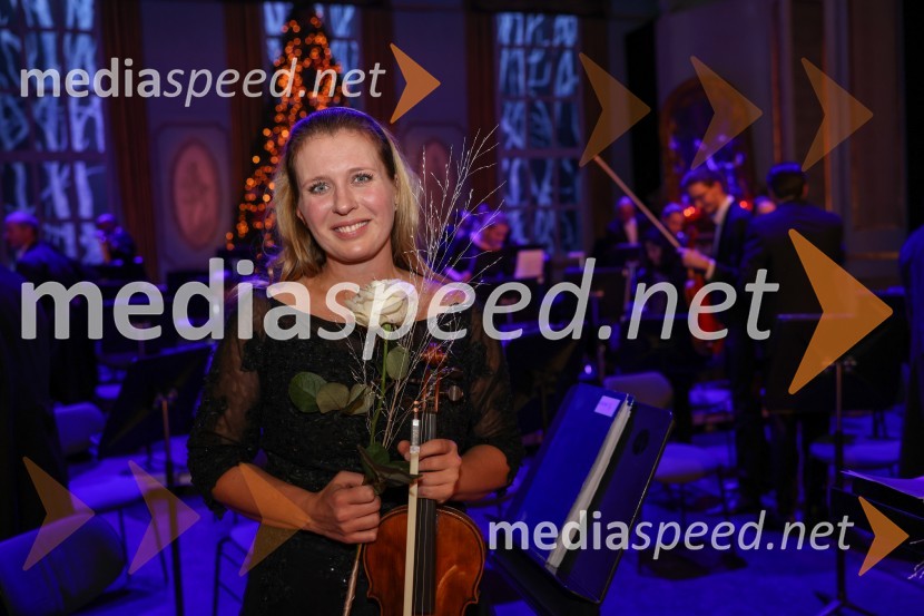  Oksana Pečeny, koncertna mojstricaBožično-novoletni koncert Opere SNG Maribor