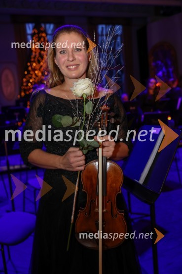  Oksana Pečeny, koncertna mojstricaBožično-novoletni koncert Opere SNG Maribor