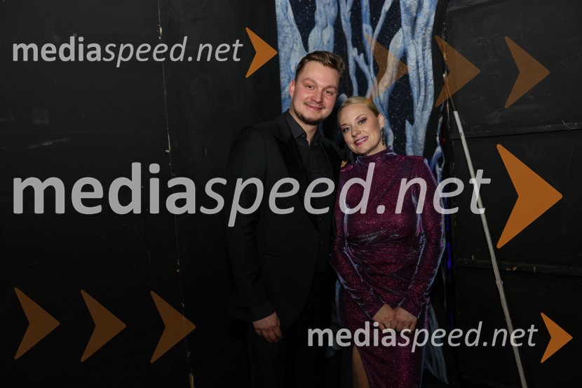  Jaka Mihelač, operni pevec;  Sabina  Cvilak, operna pevkaBožično-novoletni koncert Opere SNG Maribor