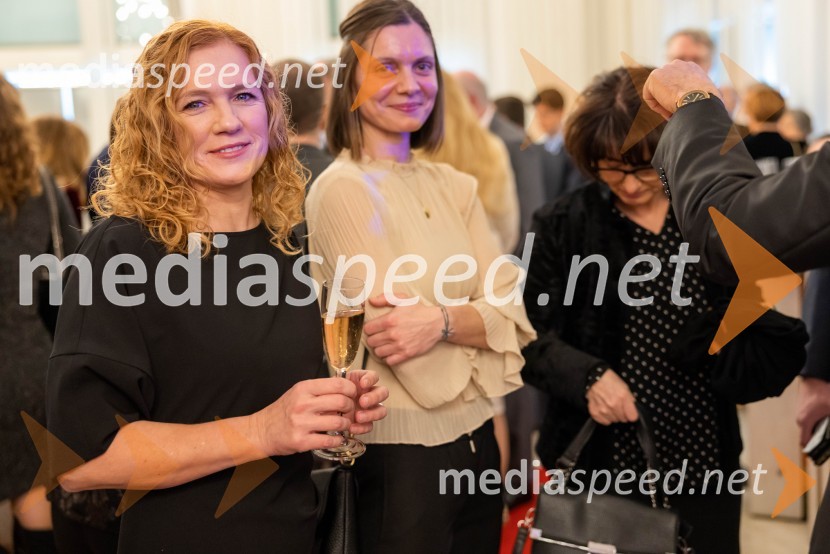  Damjana Meško Kuster;  ... Božično-novoletni koncert Opere SNG Maribor