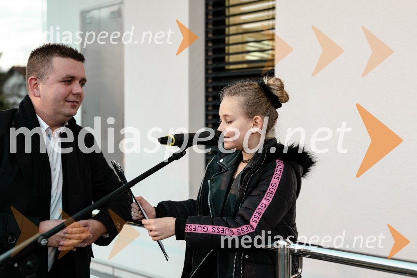  Robert Levstek,  odgovorni urednik Radia Maribor, moderator prireditev;  ... Otvoritev novih zdravstvenih prostorov Dentiko