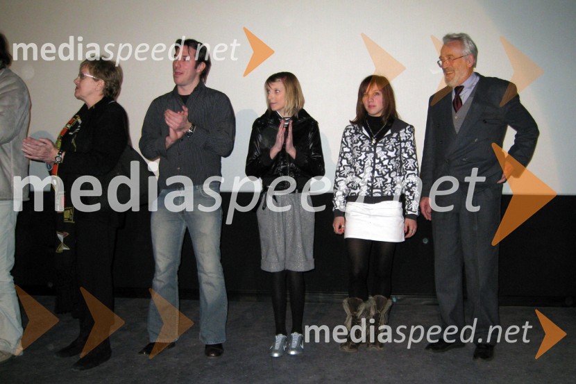  Dunja Klemenc, filmska producentka;  ... ;  ... ;  ... ;  ... Umrla je filmska producentka Dunja Klemenc