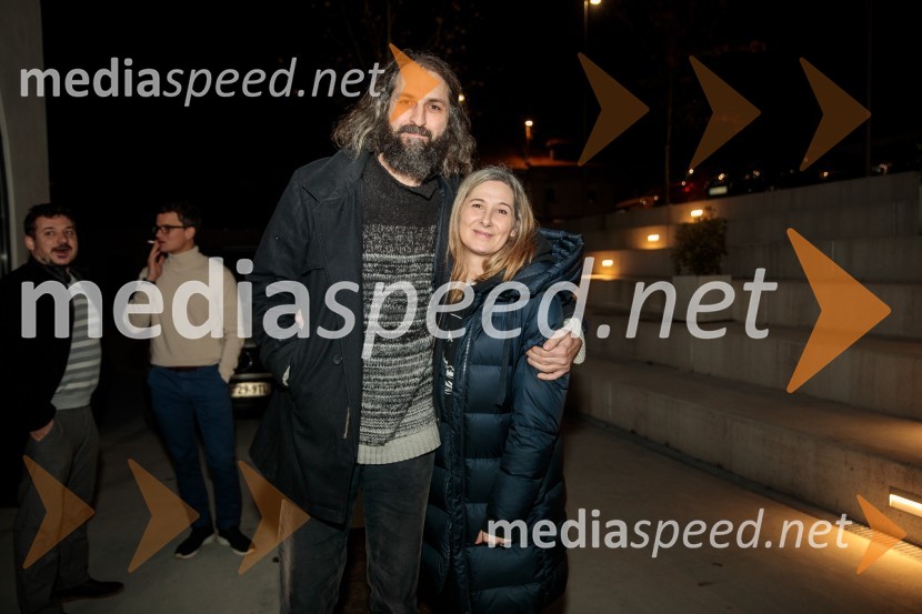  Branko Hojnik, scenograf;  ... Gibanje, premiera gledališke igre v Cukrarni