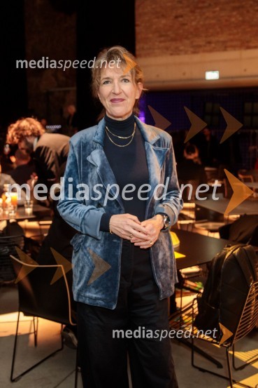  Vesna Jurca Tadel, ravnateljice SNG Drama LjubljanaGibanje, premiera gledališke igre v Cukrarni