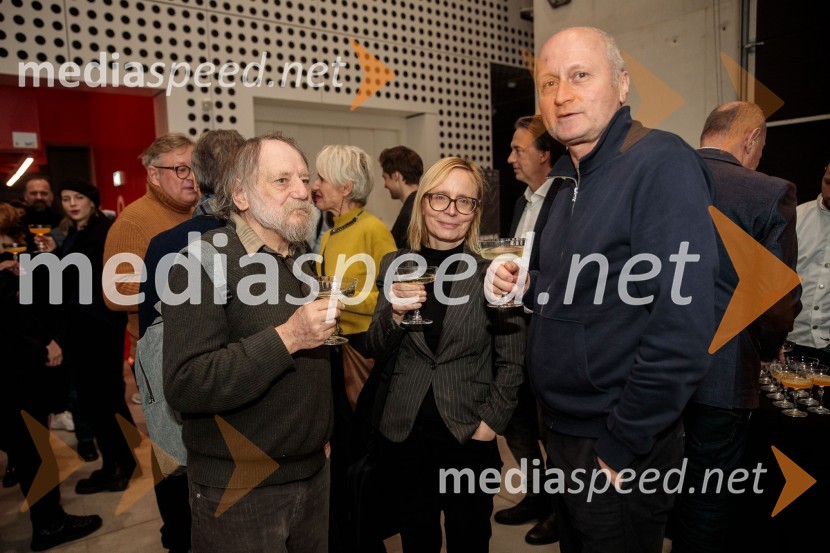  ... ;  ... ;  Blaž Lukan, kritikGibanje, premiera gledališke igre v Cukrarni