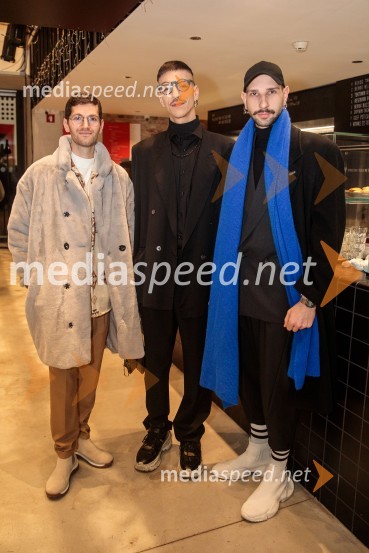  ... ;  Matjaž Plošinjak, modni oblikovalec;  ... Gibanje, premiera gledališke igre v Cukrarni