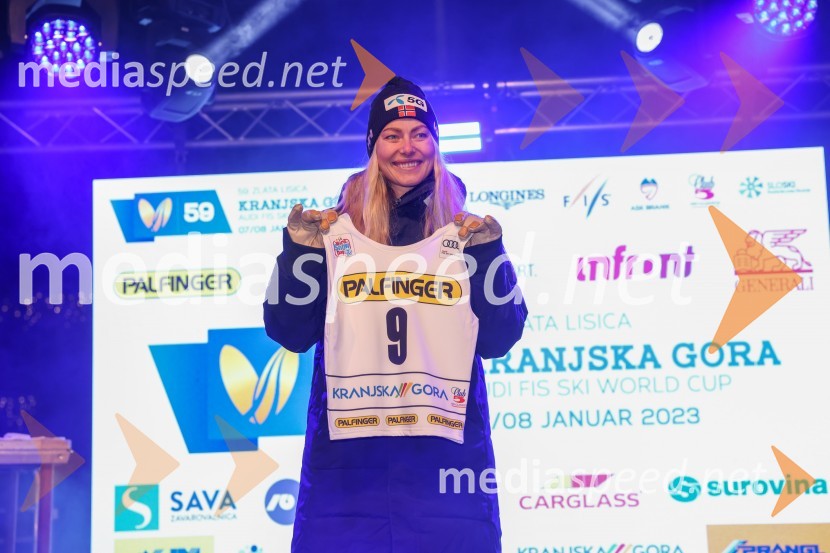  Ragnhild Mowinckel, smučarka (Norveška)Žreb prvega veleslaloma 59. Zlate lisice