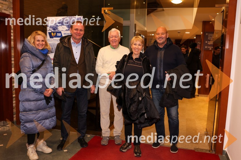  Neva Pipan, koordinatorka, kabinet župana MOM; dr. Samo Peter Medved,  podžupan, Mestna občina Maribor ;  Tone Vogrinec, športni in smučarski funkcionar;  Alenka Vogrinec;  Matjaž ŠtandekerŽreb prvega veleslaloma 59. Zlate lisice