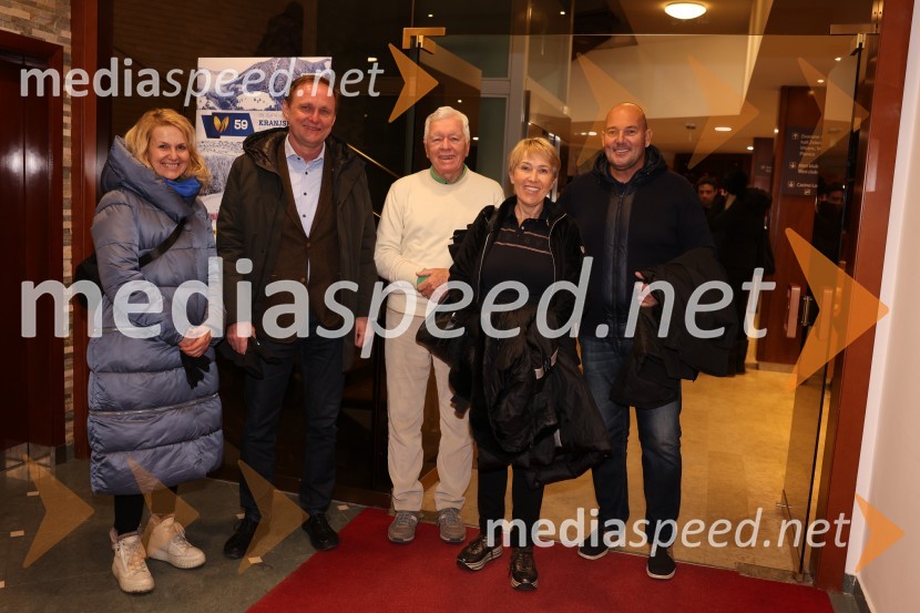  Neva Pipan, koordinatorka, kabinet župana MOM; dr. Samo Peter Medved,  podžupan, Mestna občina Maribor ;  Tone Vogrinec, športni in smučarski funkcionar;  Alenka Vogrinec;  Matjaž ŠtandekerŽreb prvega veleslaloma 59. Zlate lisice