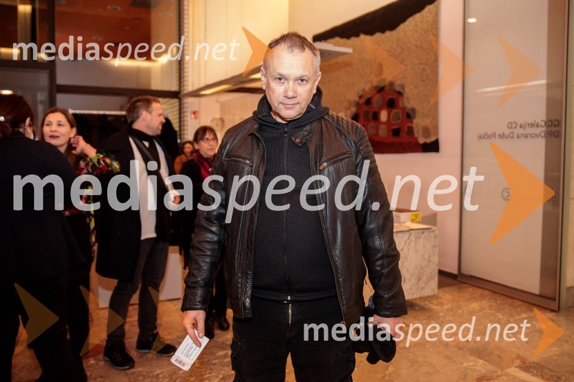  Janez Burger, režiserMoja vojna harmonika, premiera zgodovinskega kabareta