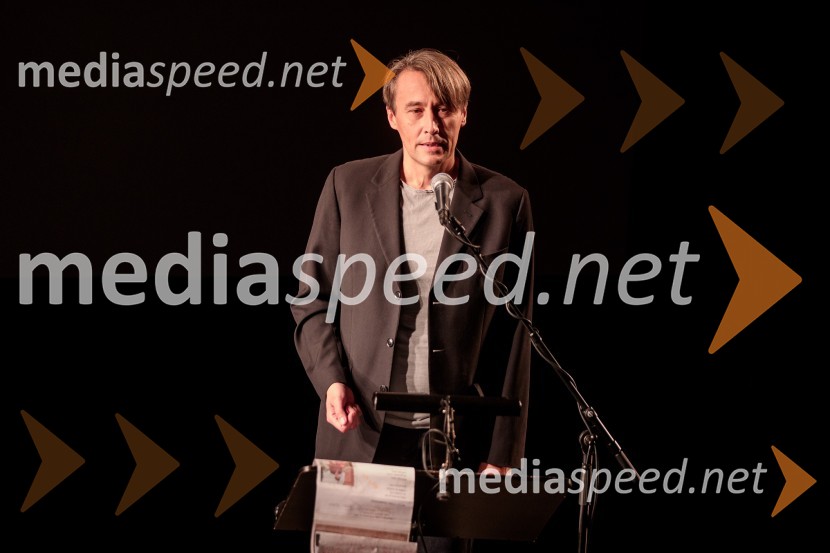  Aleš Šteger, programski direktor, BeletrinaMoja vojna harmonika, premiera zgodovinskega kabareta