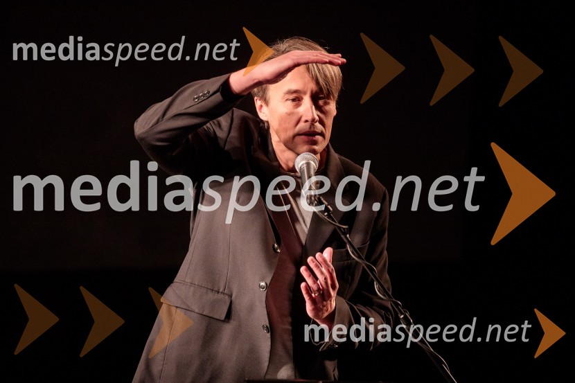  Aleš Šteger, programski direktor, BeletrinaMoja vojna harmonika, premiera zgodovinskega kabareta