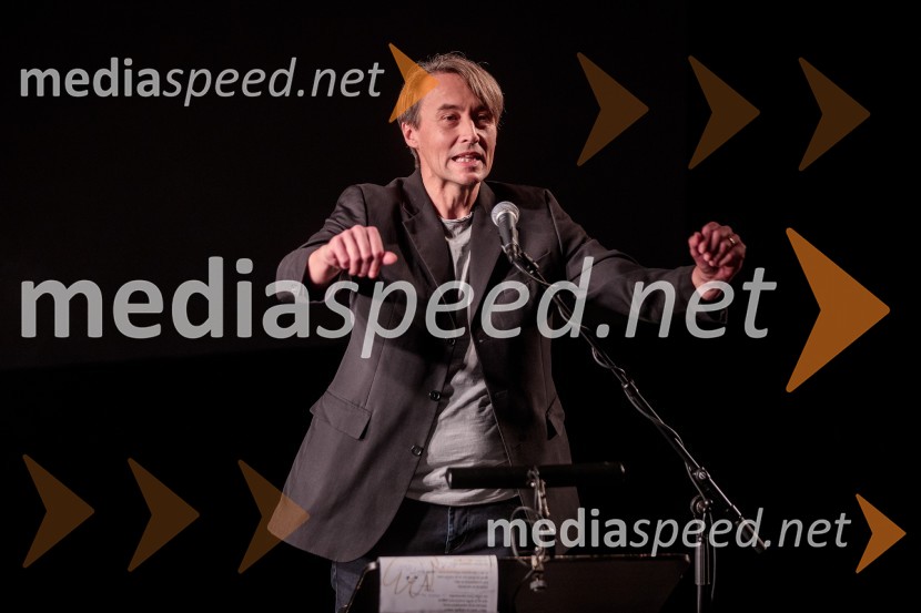  Aleš Šteger, programski direktor, BeletrinaMoja vojna harmonika, premiera zgodovinskega kabareta