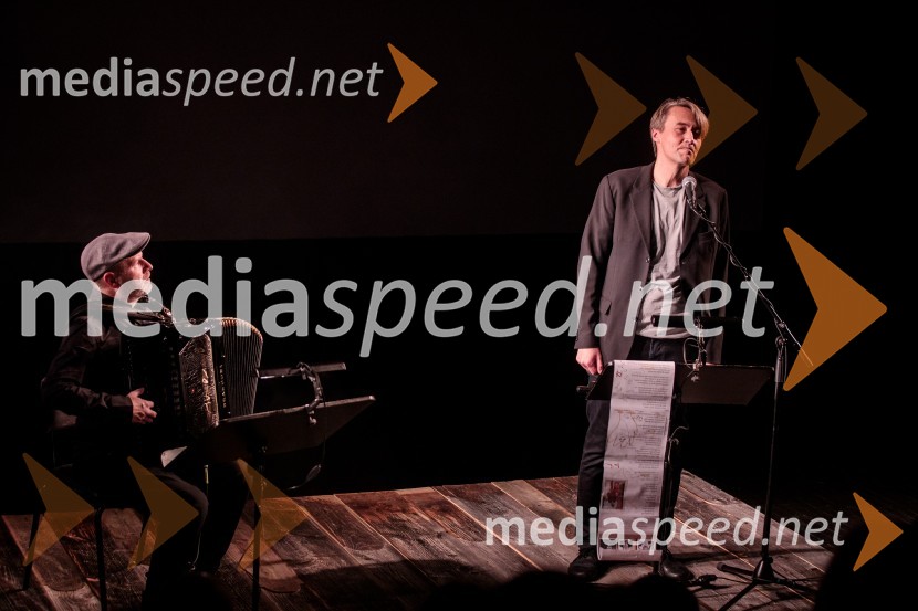  Jure Tori, glasbenik;  Aleš Šteger, programski direktor, BeletrinaMoja vojna harmonika, premiera zgodovinskega kabareta