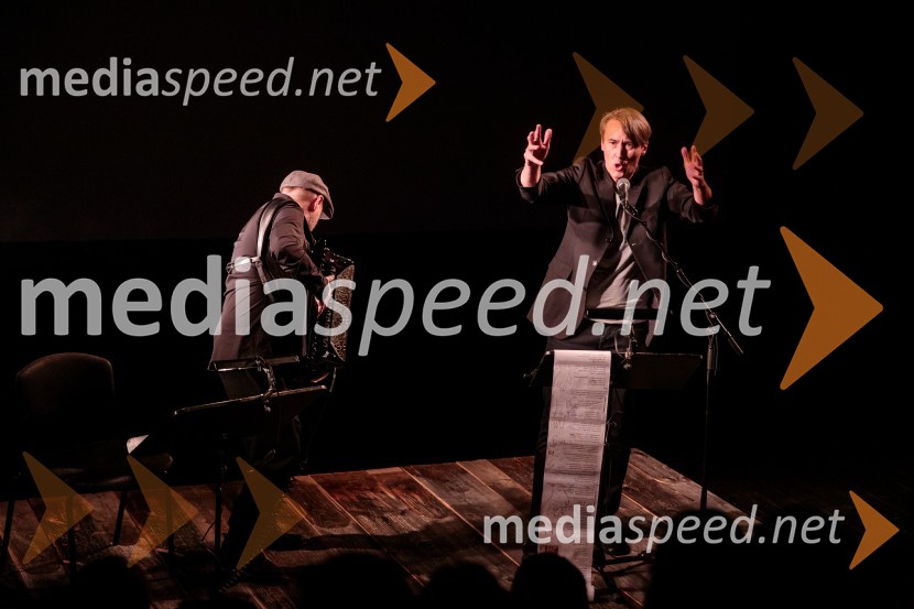  Jure Tori, glasbenik;  Aleš Šteger, programski direktor, BeletrinaMoja vojna harmonika, premiera zgodovinskega kabareta