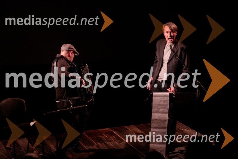  Jure Tori, glasbenik;  Aleš Šteger, programski direktor, BeletrinaMoja vojna harmonika, premiera zgodovinskega kabareta