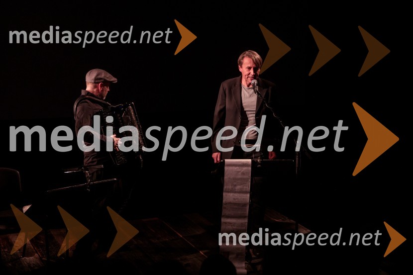  Jure Tori, glasbenik;  Aleš Šteger, programski direktor, BeletrinaMoja vojna harmonika, premiera zgodovinskega kabareta