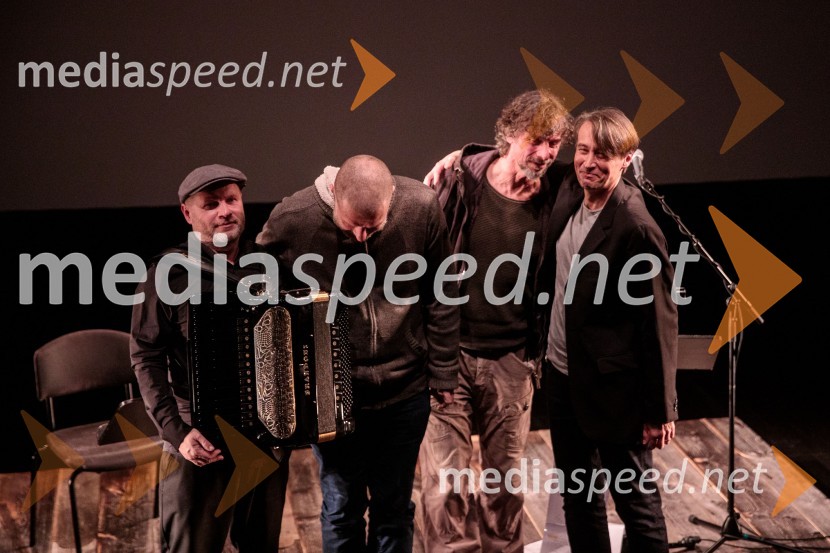  Jure Tori, glasbenik;  Jernej Lorenci, gledališki režiser;  Jan  Cvitkovič, igralec, režiser;  Aleš Šteger, programski direktor, BeletrinaMoja vojna harmonika, premiera zgodovinskega kabareta