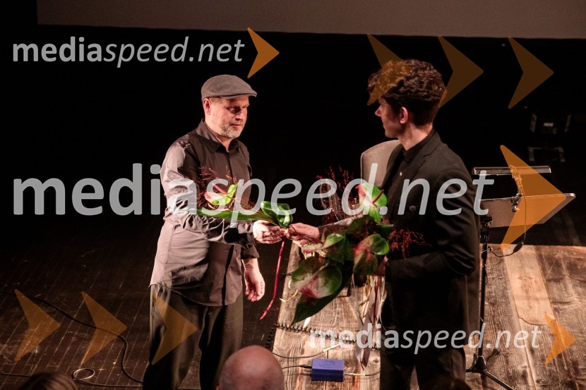  Jure Tori, glasbenik;  ... Moja vojna harmonika, premiera zgodovinskega kabareta