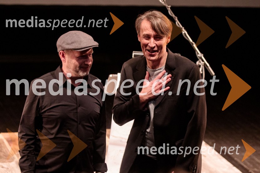  Jure Tori, glasbenik;  Aleš Šteger, programski direktor, BeletrinaMoja vojna harmonika, premiera zgodovinskega kabareta